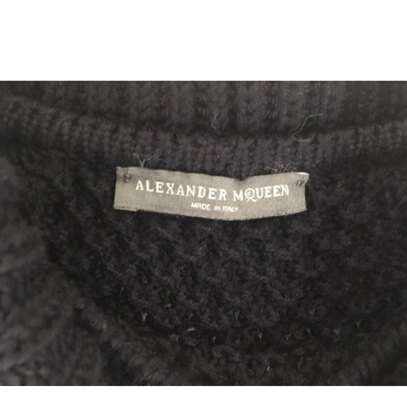 Alexander McQueen cold shoulder cable knit sweater - Picture 3 of 8